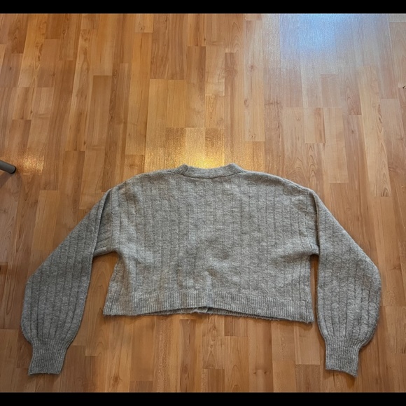 Grey cardigan - Picture 2 of 2